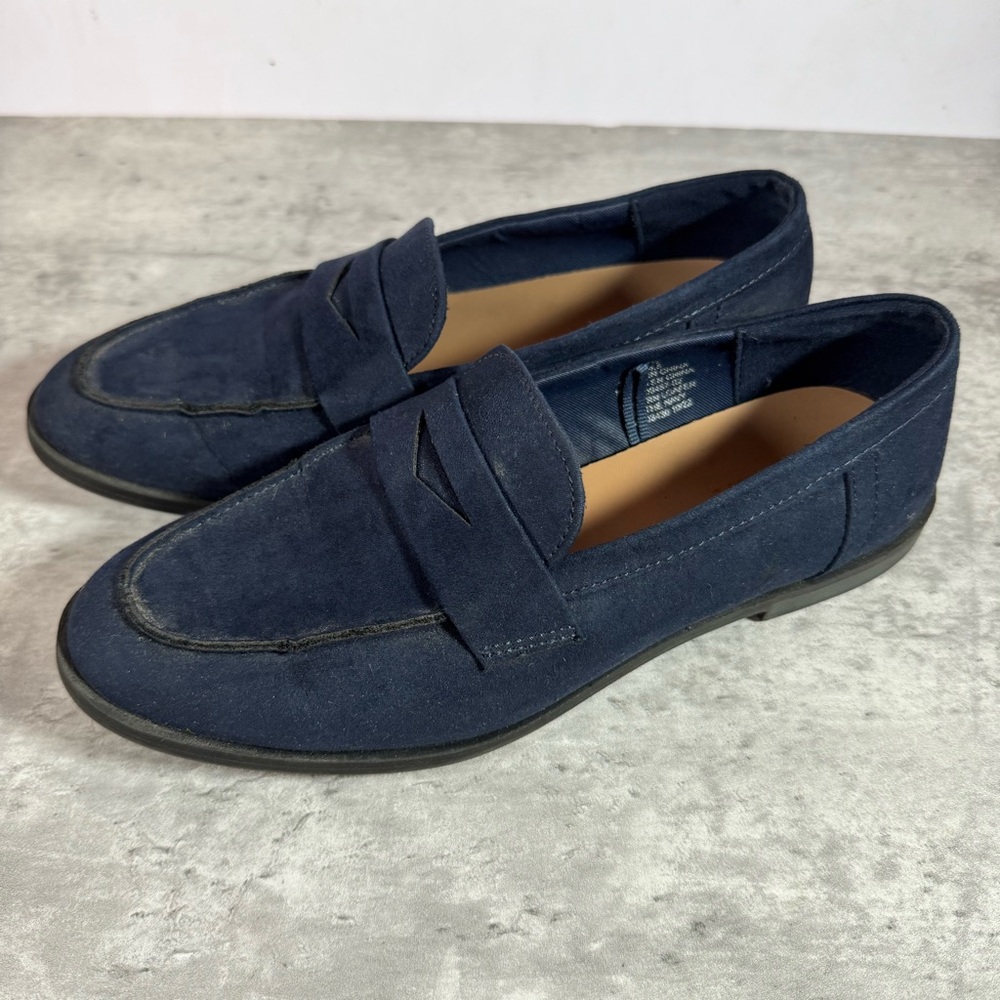 Old Navy Woman Faux Seude Navy Loafers Size 7.5